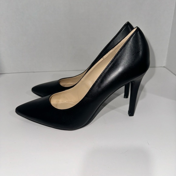 Nine West Black Leather Heels - Picture 3 of 4
